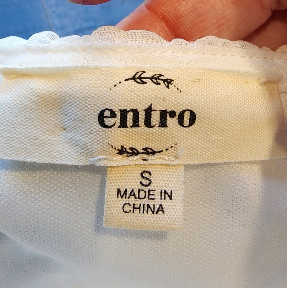entro White Ruffled Sleeveless Tank Top - Picture 6 of 6